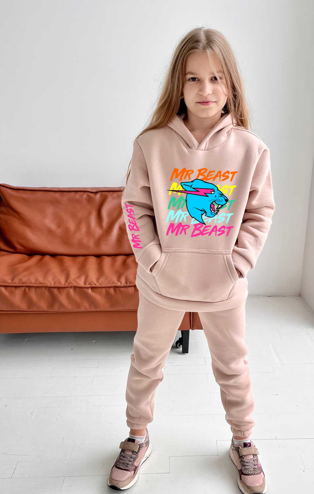 Костюм утеплений з кишенею "Mr Beast різнокольорові  написи" от магазина Спиногрыз